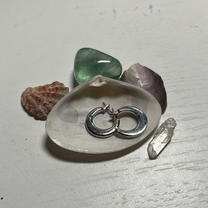 Silver tone huggie hoops retro